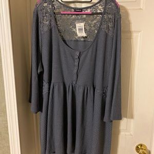 Cute gray tunic by TORRID